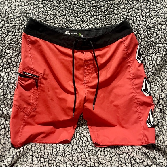 Volcom Swim Trunks - Picture 3 of 4